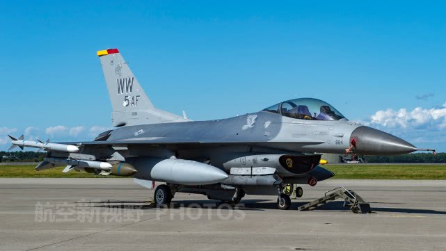 原创美f16战机坚持不用保形油箱机动性能依然优异老当益壮