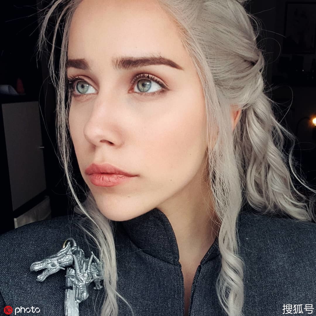 意大利24岁小姐姐cos《权游》龙妈 模仿太像惊网友