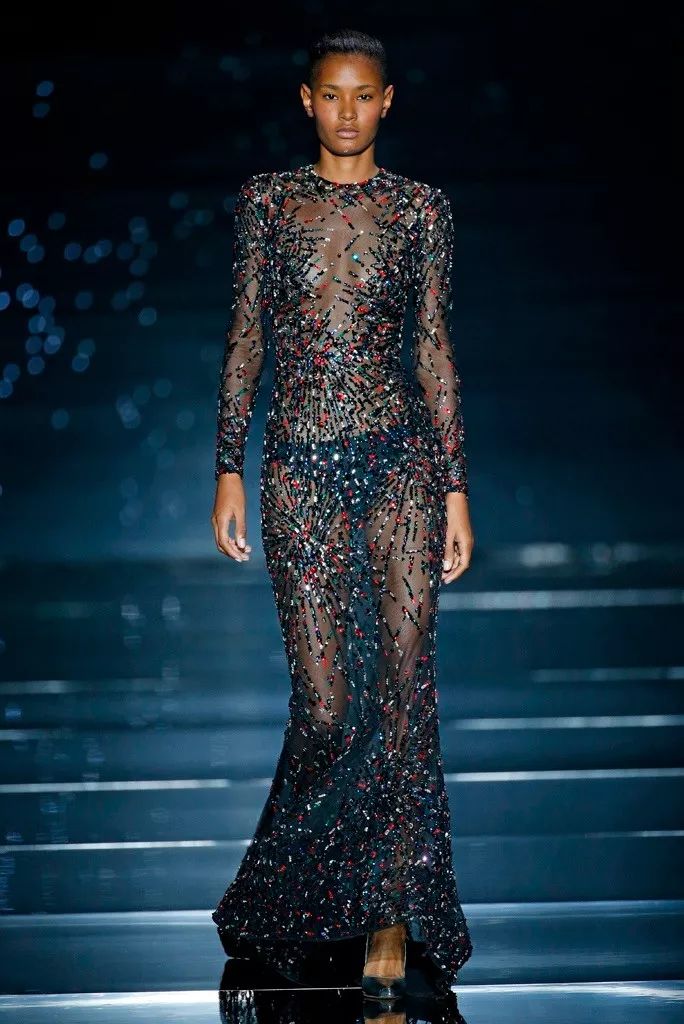 高定秀场的璀璨星空你一定念念不忘zuhairmurad经典星空裙