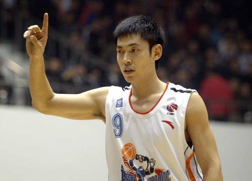 山东男篮主力离队已成事实接下来或许与恩师汇合