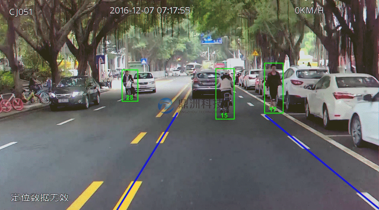 渣土车侧翻秒压汽车交通事故该如何防微杜渐