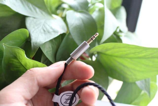 取消3.5mm耳机孔音质变差?这三款无线耳机上耳体验,结果令人满意!