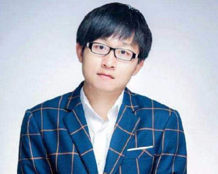 最后就是魄狙,一个路人局玩家,曾经个人竞技创下600杀纪录,至今难以