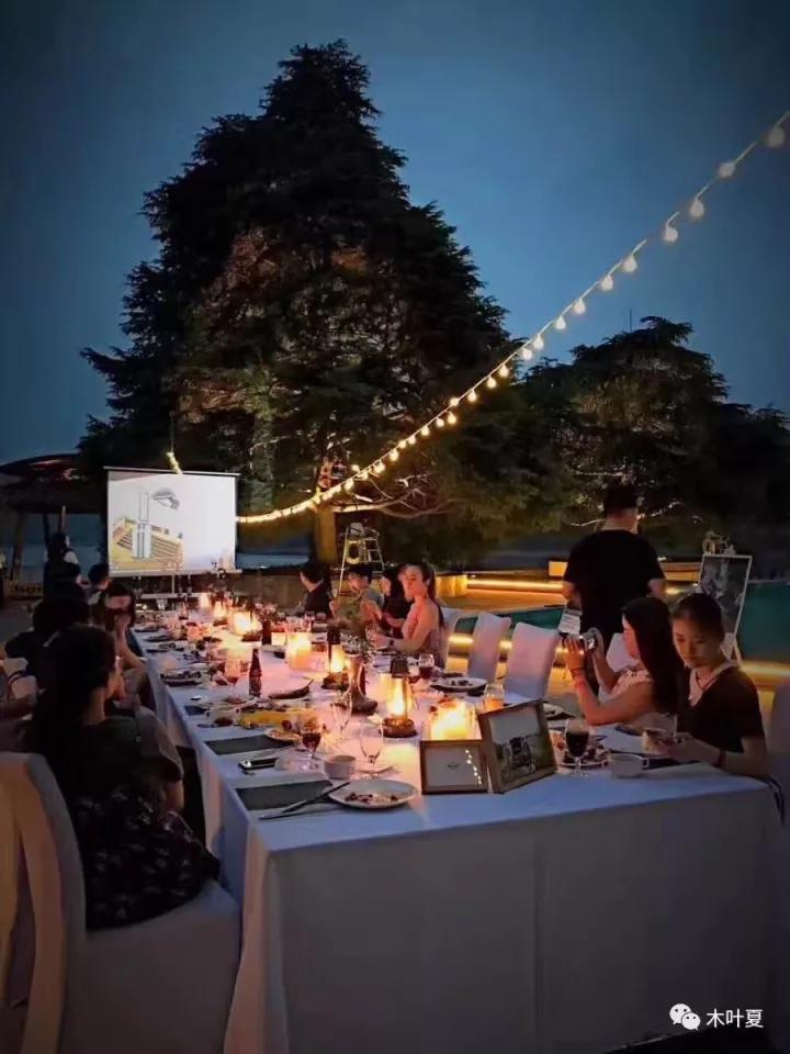 我们pick了最佳聚会民宿,啤酒,龙虾已上桌,端午将至,躁起来!