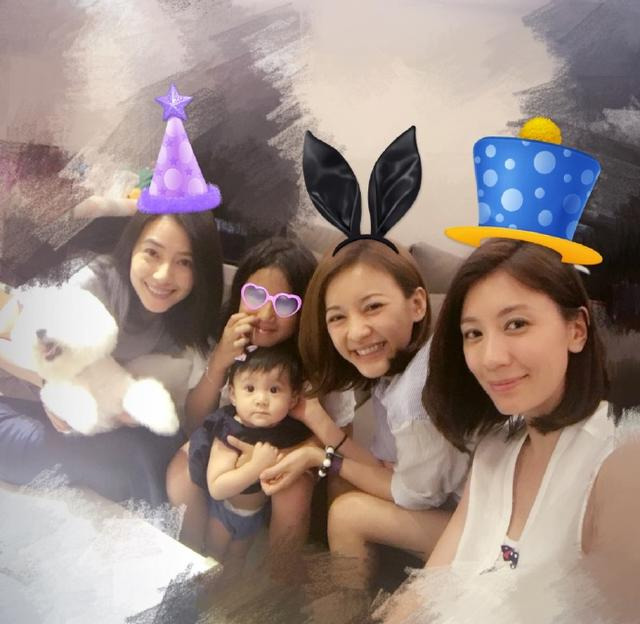 高圆圆北京产女,两个妈妈四个女儿,苏有朋成仙剑剧组胡歌