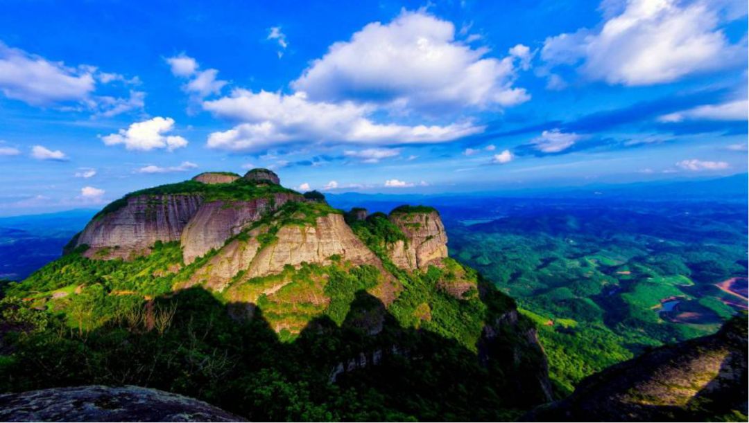 5月25日容县都峤山民国小镇一日游玻璃桥139元人