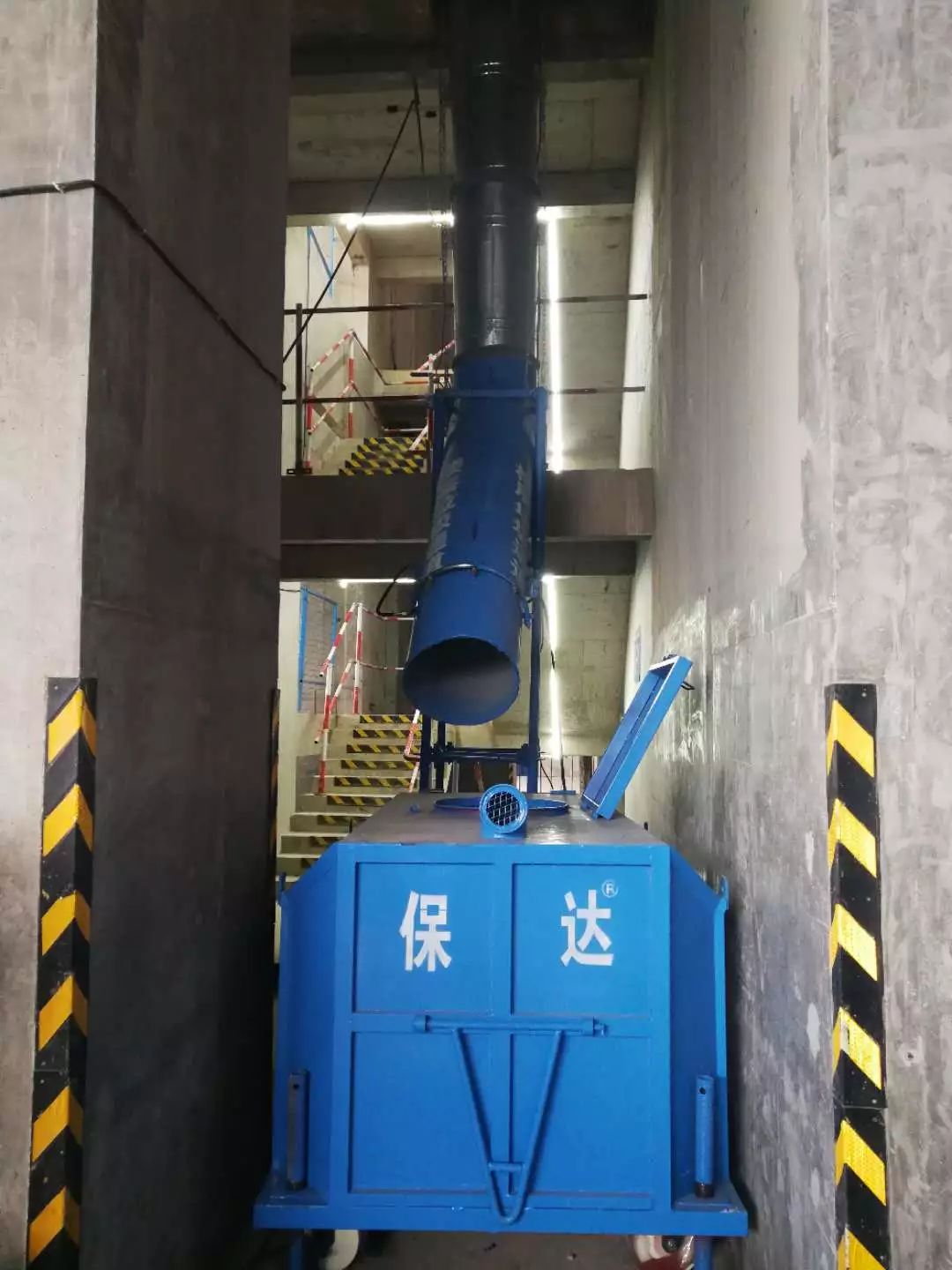 施工技术实现建筑垃圾时产时清垃圾管道运输技术文明高效