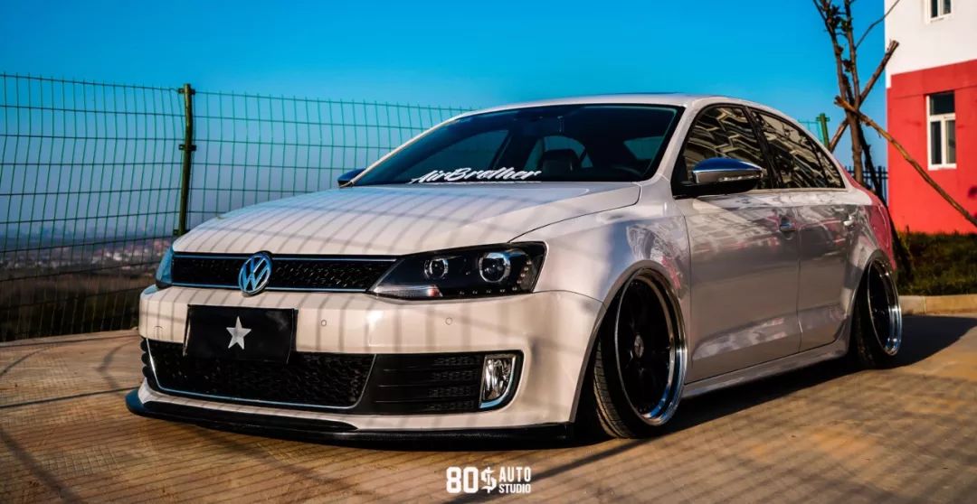 西安车友花费十几万改装的大众速腾,见证他从 18 岁成年到走向婚姻