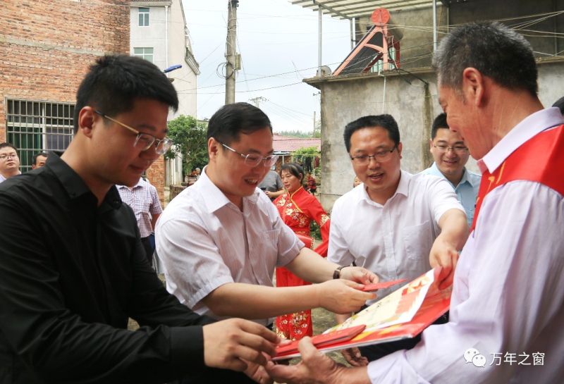 服役,在2018年工作中他表现突出,成绩优异,成绩显著,荣立了个人二等功