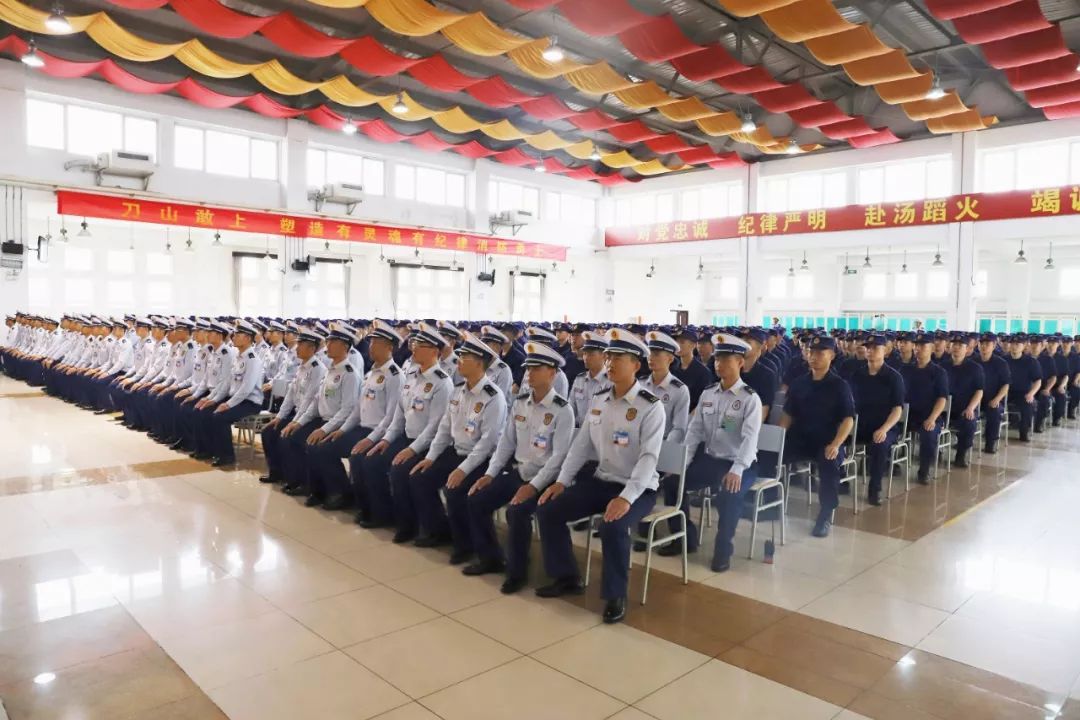 北京市消防总队首批479名消防员到位,将进行为期一年的入职培训!