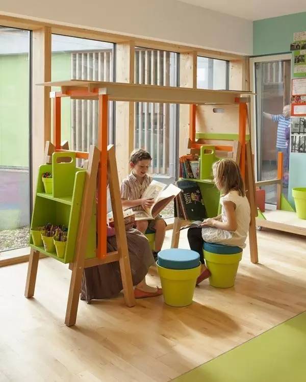 海外幼教|这所法国幼儿园的配色,值得中国设计师和园长们学习!_教室