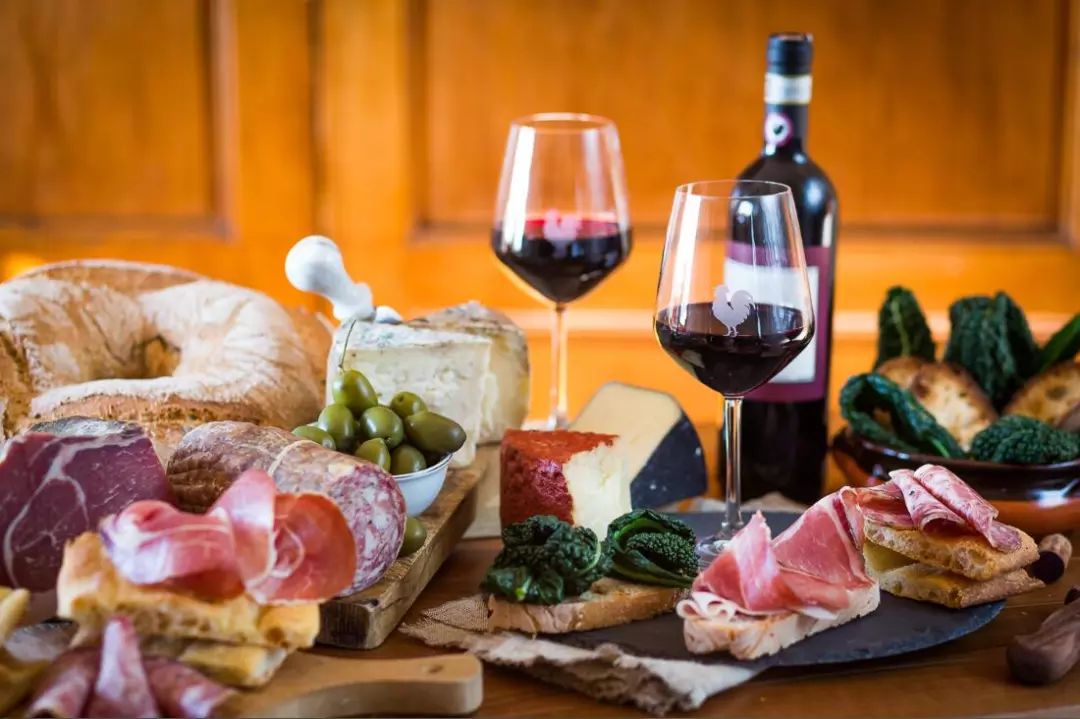 这些常见餐酒搭配方法其原理何在