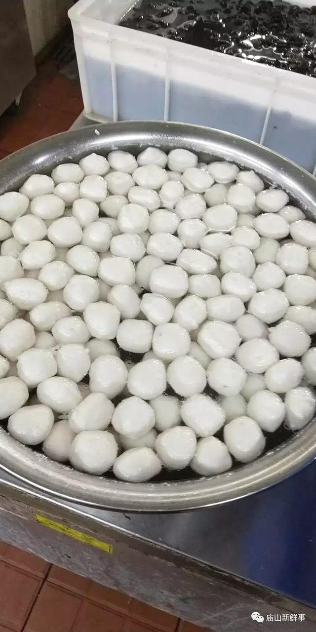 武汉哪里才能吃到正宗的汤逊湖鱼丸!江夏大道旁新增一家店!