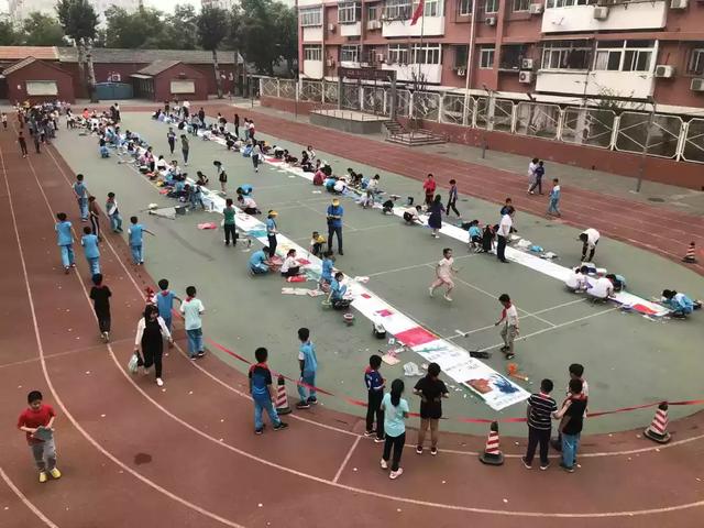 北京市丰台区云岗小学开展主题绘画活动