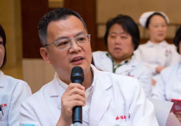 我有幸亲耳聆听过傅培彬等前辈们的谆谆教诲,老师们的严谨学风,敬业