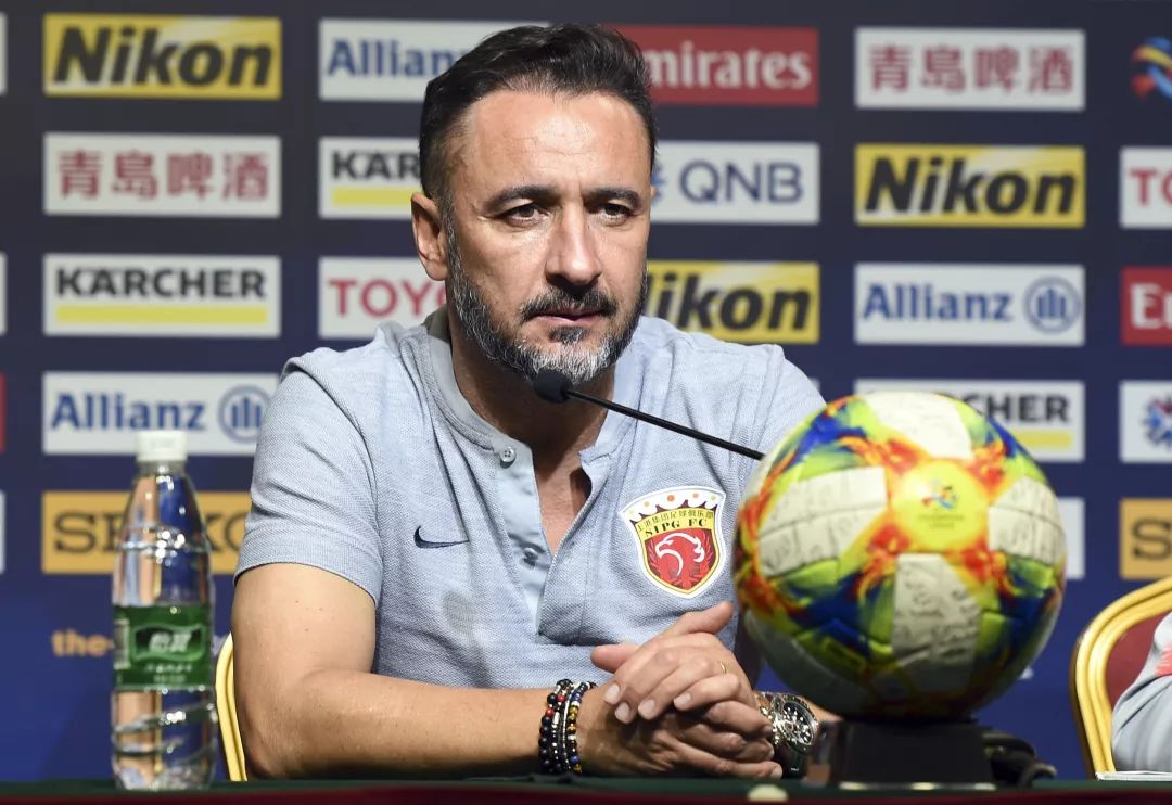 【巴西老乡无缘八万人】佩雷拉:明天他不会出战.