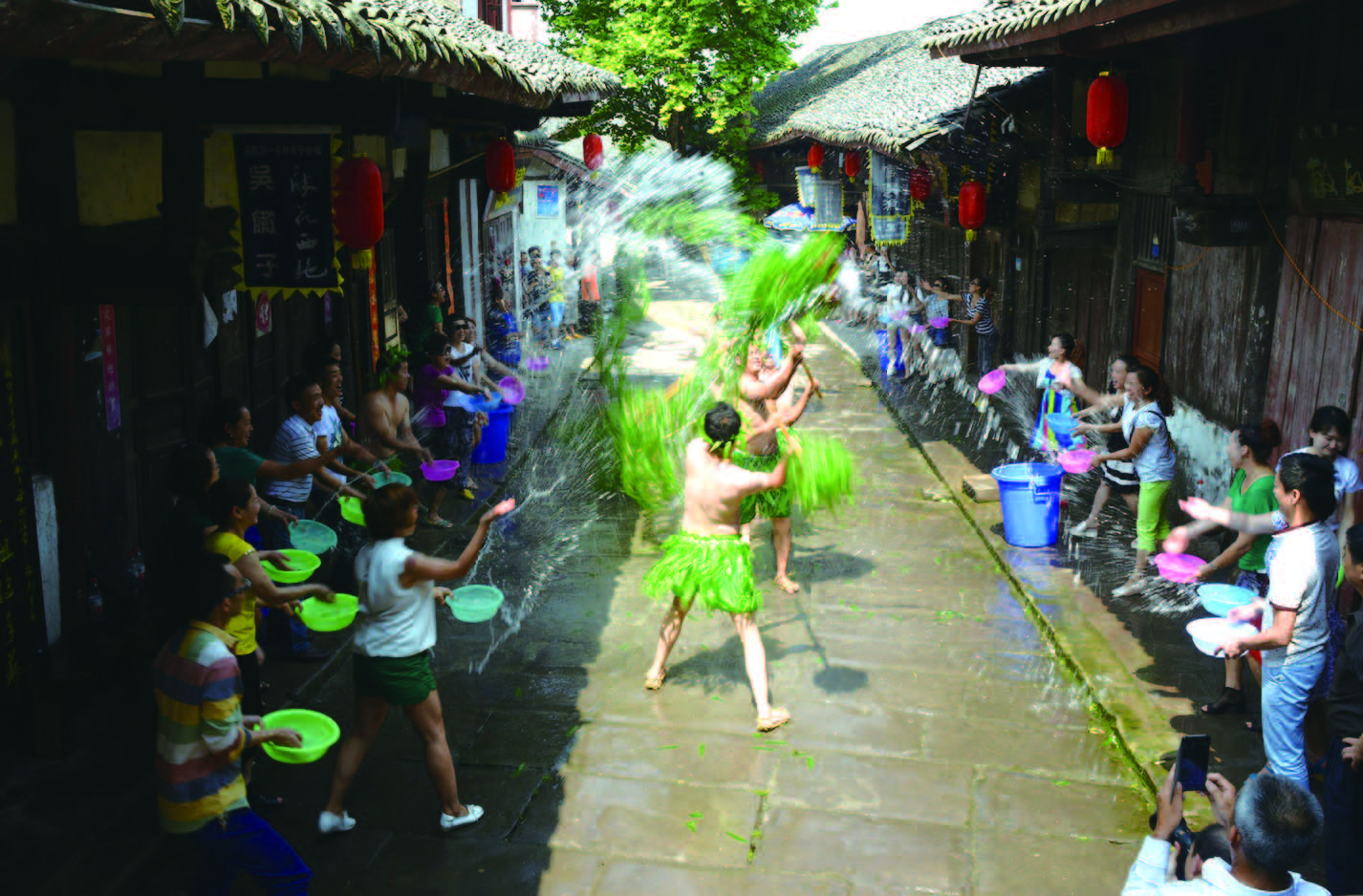 四川经济日报蓬安水龙舞水韵新城的民俗风情