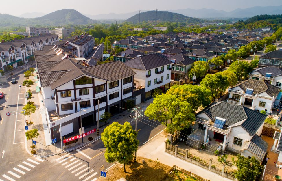 新时代文明实践50天大改造泗安熏衣草小镇焕发新活力