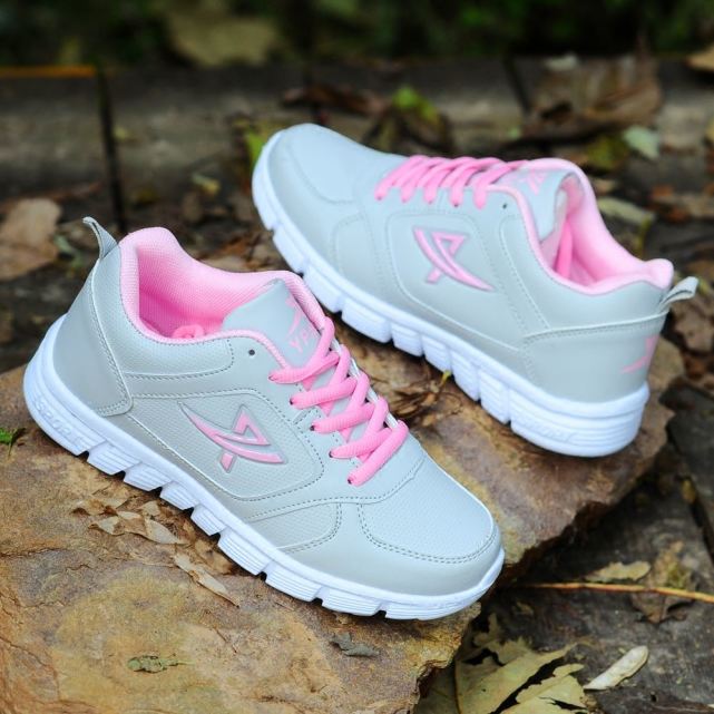 小腿粗的女生要注意,三款鞋子千万不要穿,这样穿显腿细又显腿长_脚踝