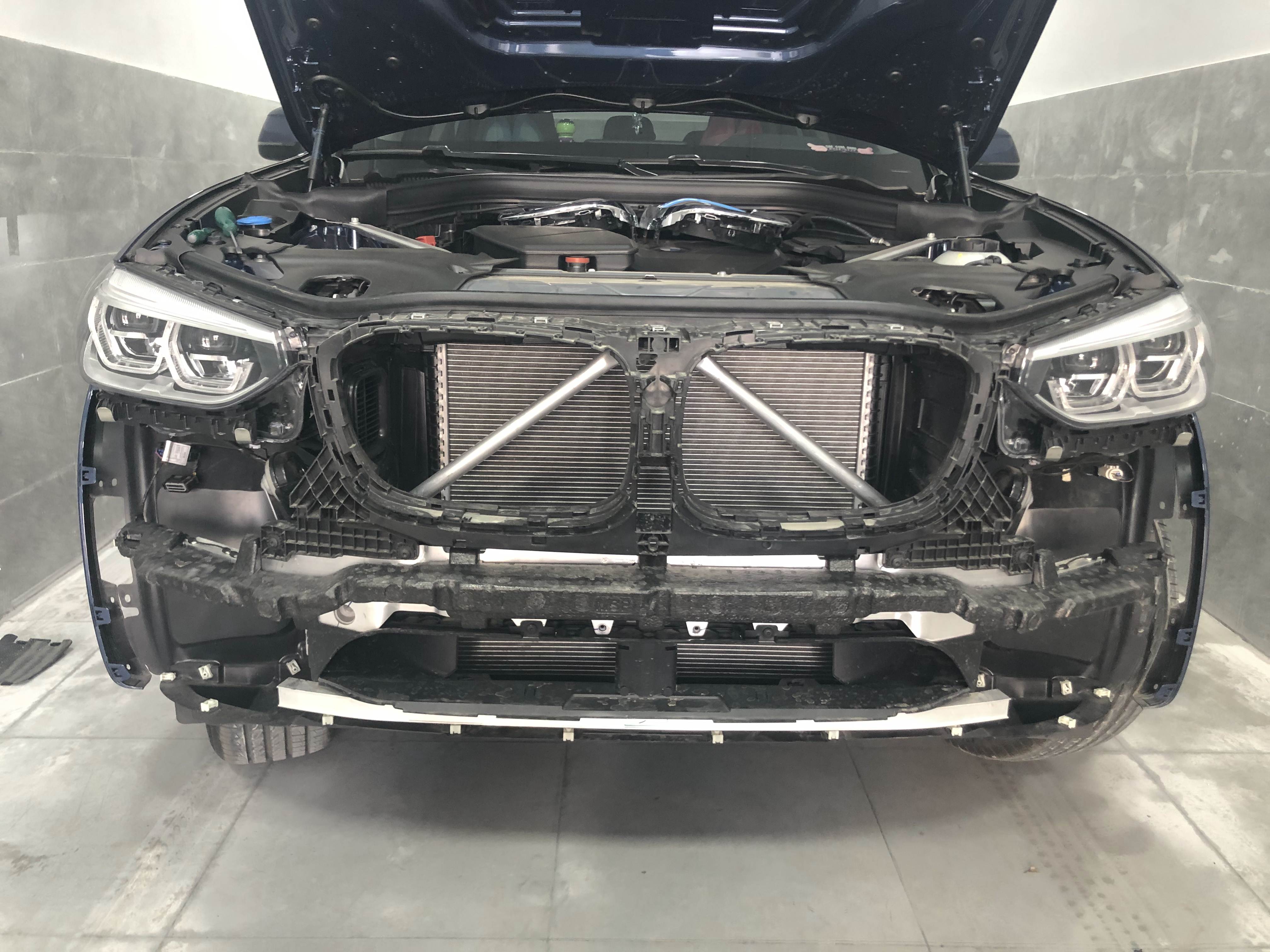 宝马x3主动进气格栅中网,高配的状态,低配的价格,欢迎骚扰