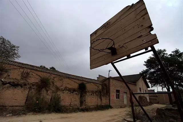 这就是我心中的篮球场,走,打球去!