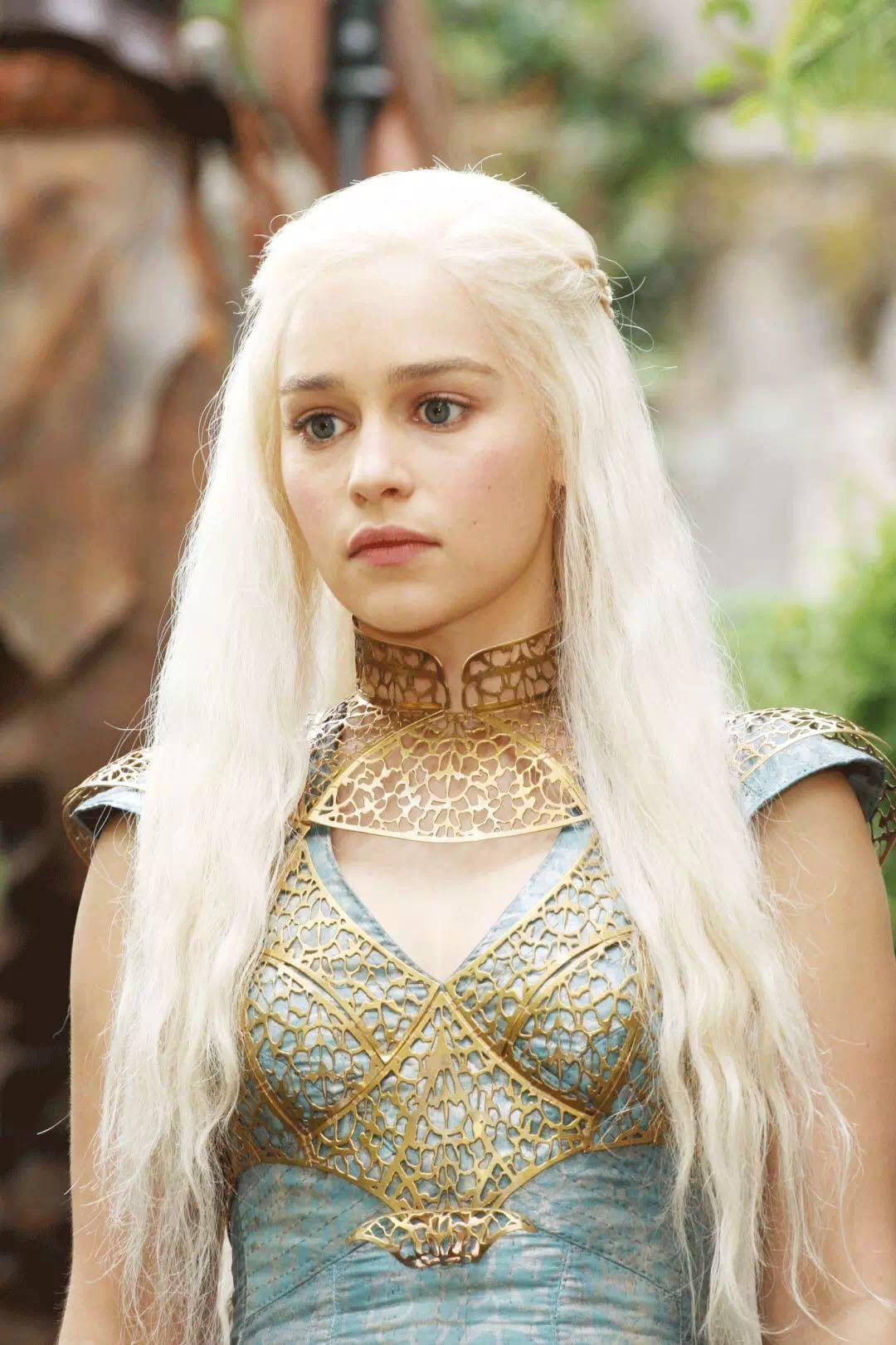 原创龙妈假发就花费了150万人民币不尽人意的剧情只能靠造型挽尊