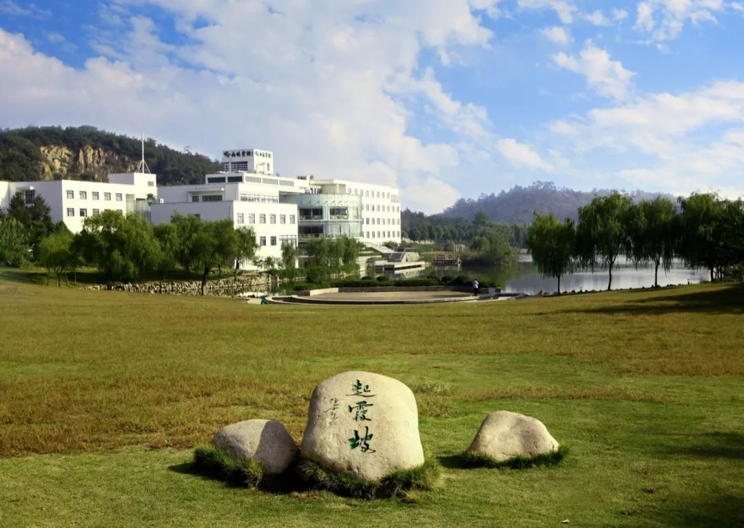 仙林起霞坡是盛夏的满目新绿,一地荫凉07.