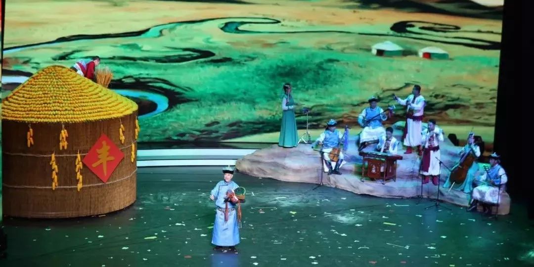 点赞太牛了他们把准格尔旗漫瀚调唱到了大上海