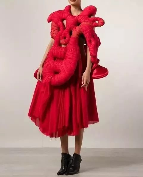 创意服装设计集针织剪裁面料改造建筑造型解构结构立体几何重组叠加