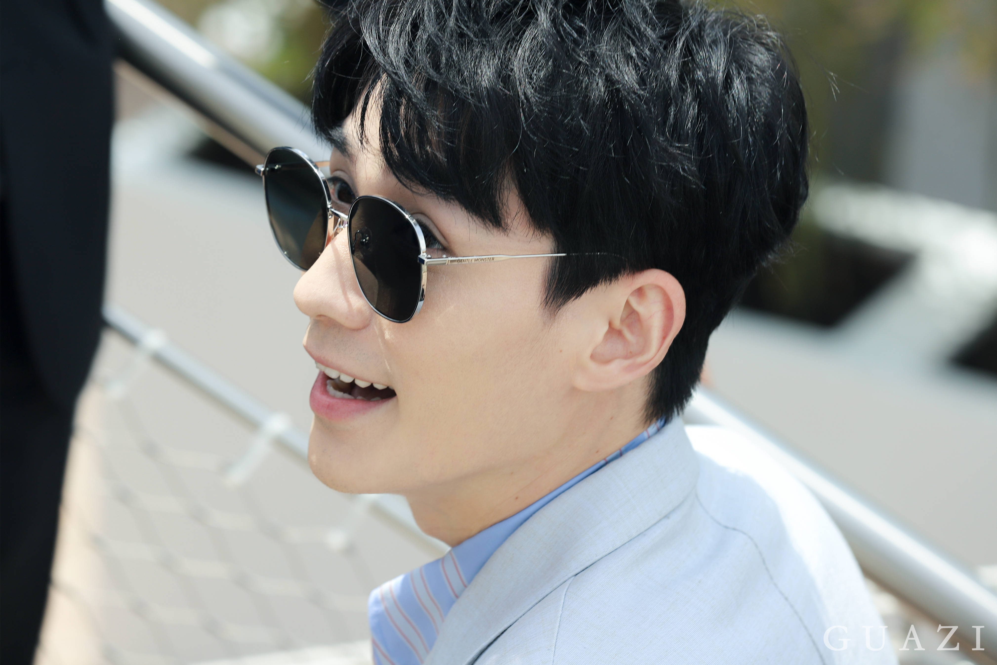 来了朱一龙亮相戛纳果然是那条街最亮的仔