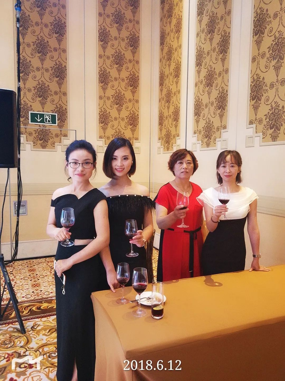 钟洋子也时刻谨遵老师李尔丰的教诲:让自己变成更诚