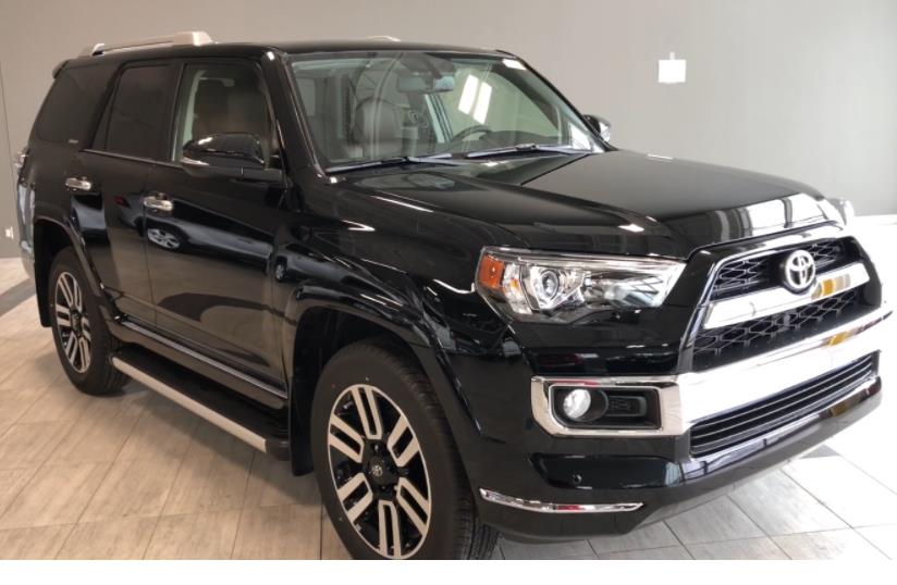 2019款美版丰田超霸sr5黑色到店实拍,不输汉兰达