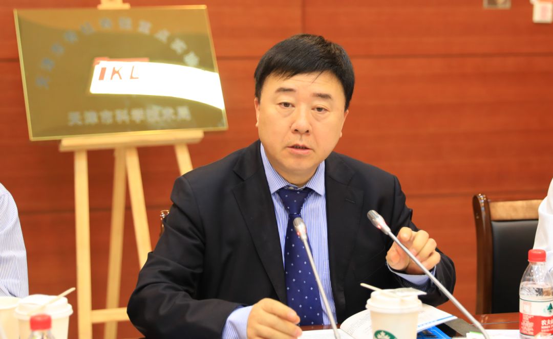 新闻报冯世庆教授担任天津市脊柱脊髓重点实验室主任