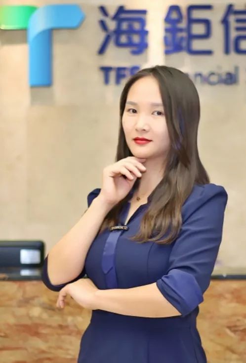 "负责可爱和嘻嘻哈哈吧."马娴一本正经回答到.