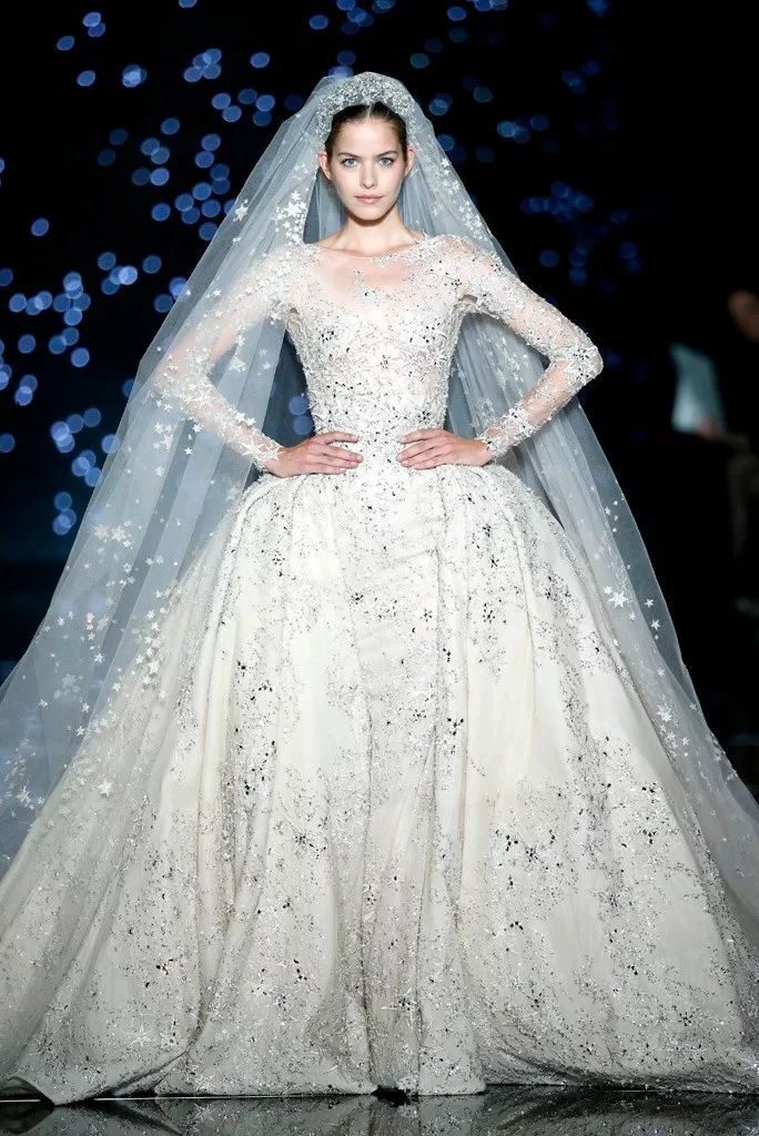 高定秀场的璀璨星空你一定念念不忘zuhairmurad经典星空裙