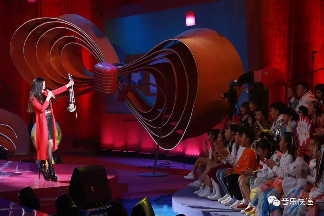 导师篇一席长裙一把琴她的魅力震撼全场