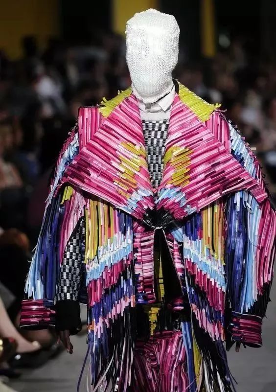 创意服装设计集针织剪裁面料改造建筑造型解构结构立体几何重组叠加