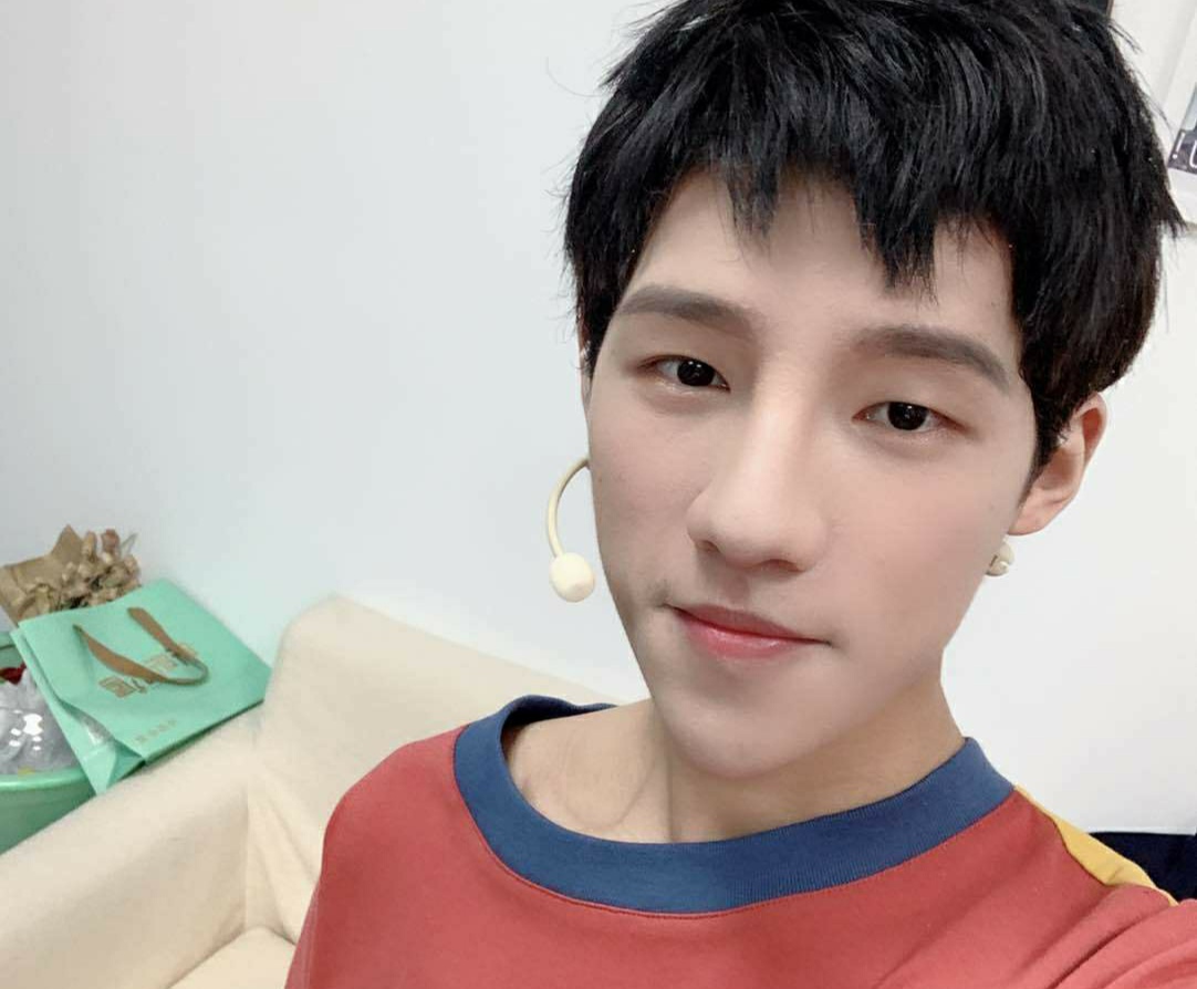 当时的estarpro的打法也是倾向于双边体系,后来来到了xq战队之后,橘子