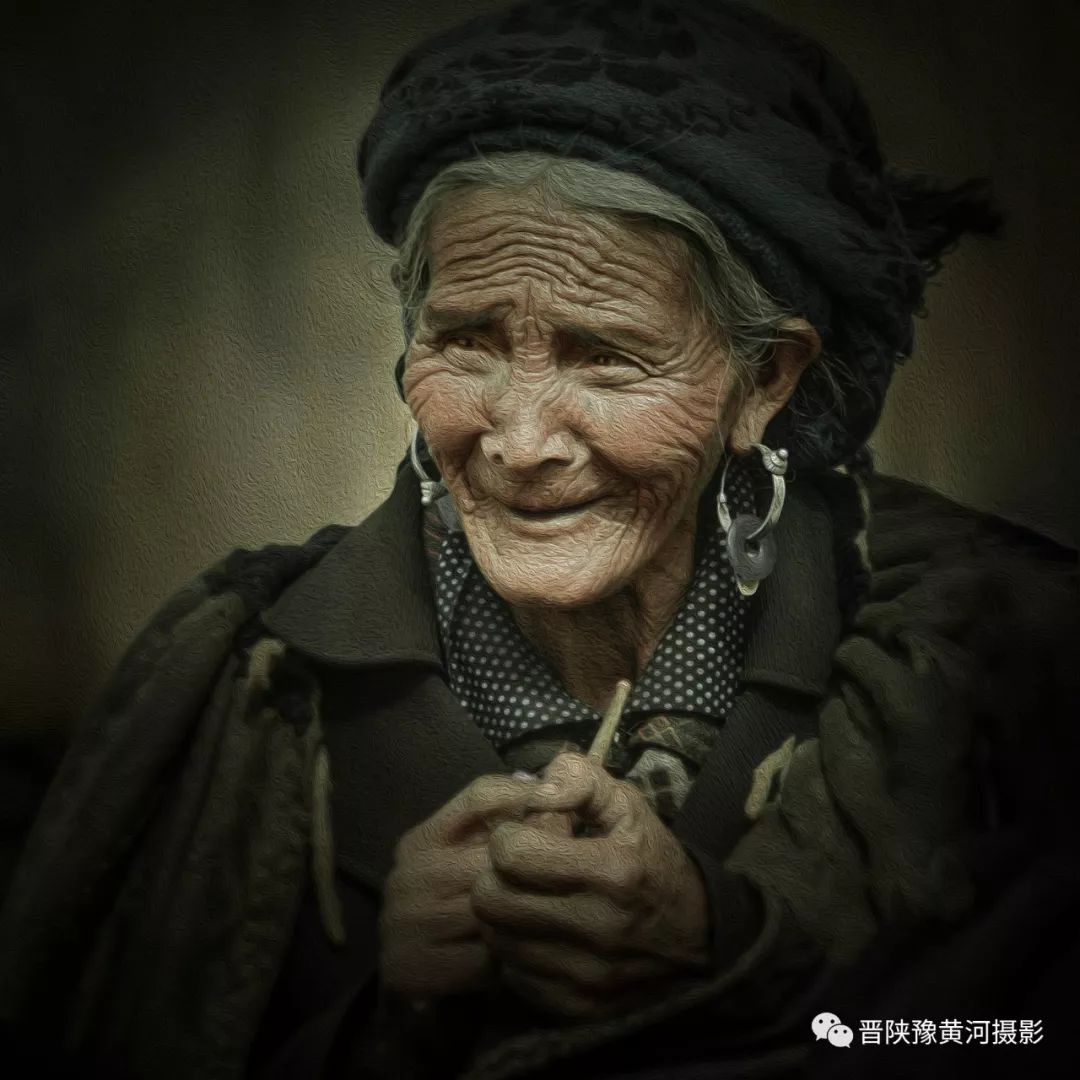 彝族的杰出人物图片