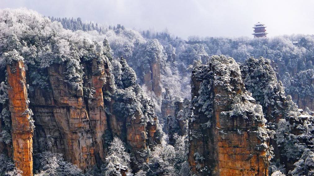 天子山雪景天下绝美若仙境宛如童话世界