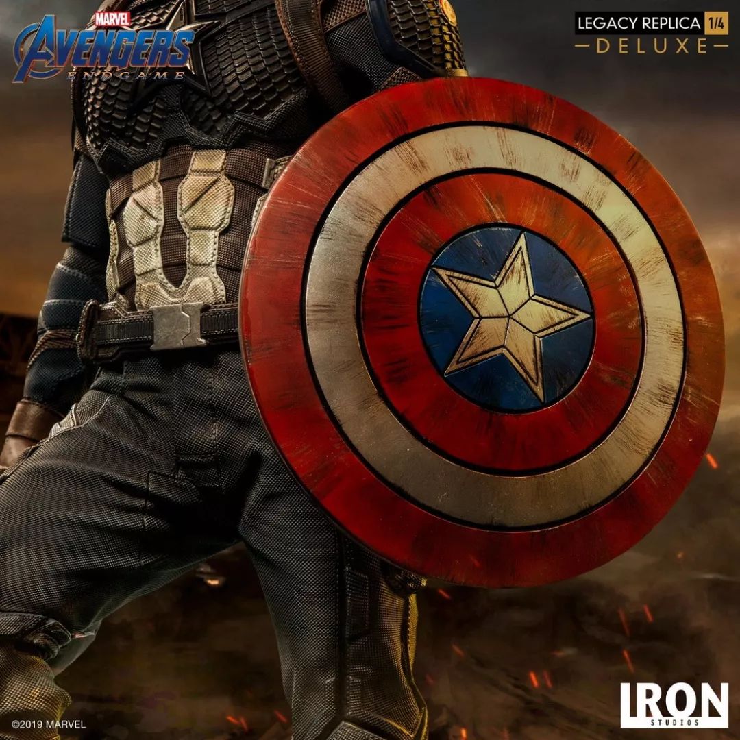 抡起雷神之锤的美国队长实在是太帅了