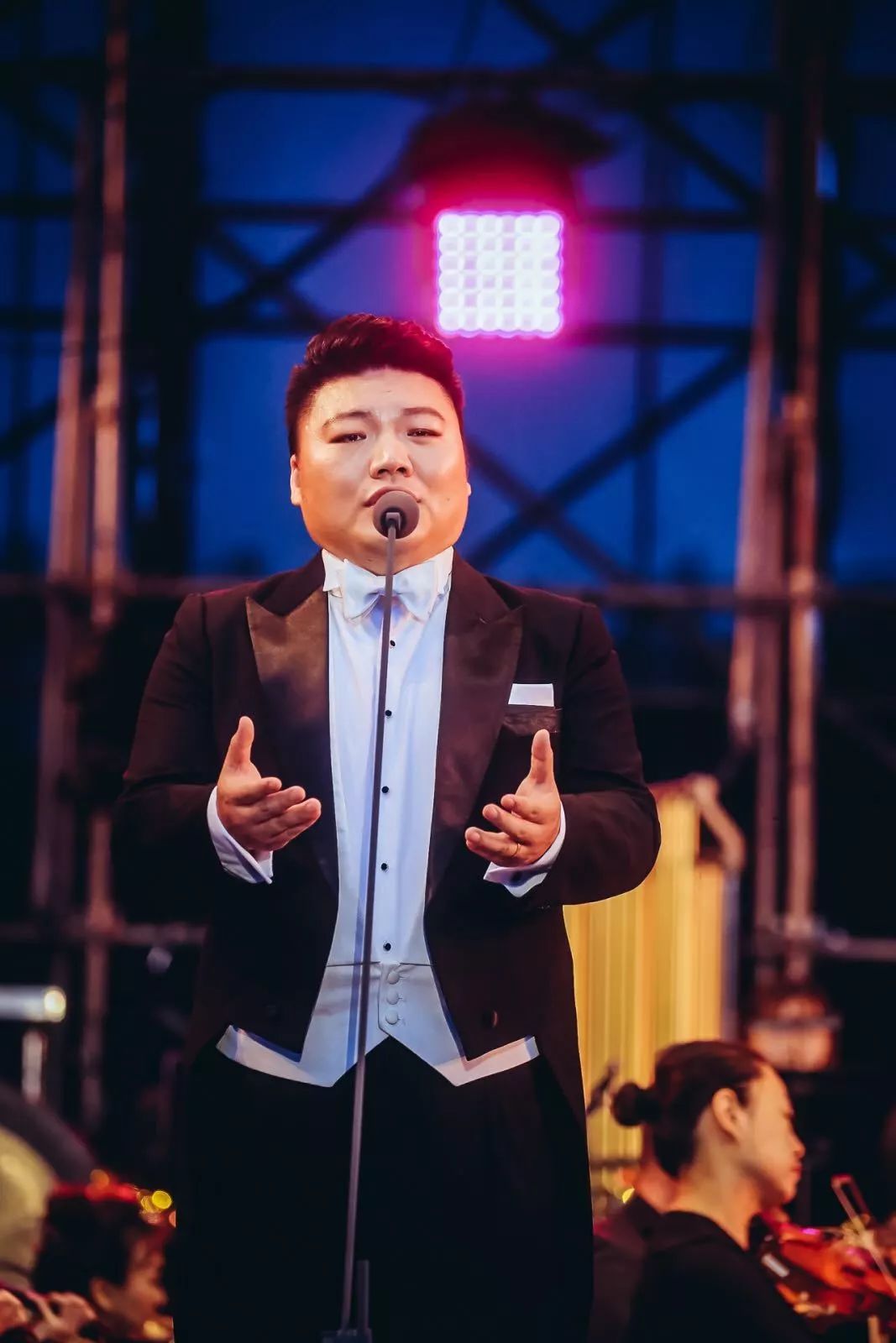 上海爱乐乐团登上经典947辰山草地广播音乐节首日舞台奏响上海人民