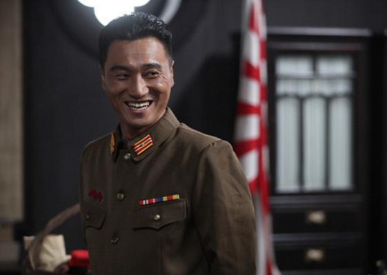 浅野长英是中日混血,父亲是哈尔滨人.