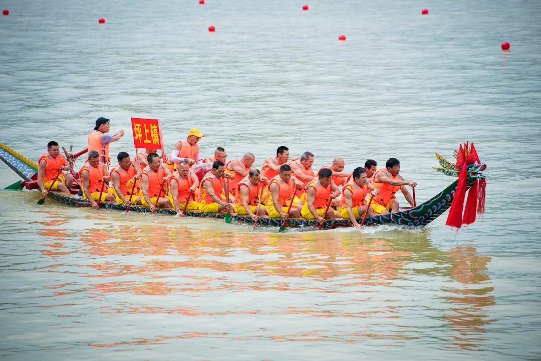 揭西榕江端午龙舟竞赛今天开赛棉湖队勇夺第一