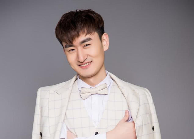 优点,这款游戏也带火了不少游戏主播,虎牙大主播骚皮皮便是其中之一