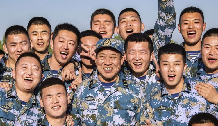 国家著名演员杜旭东和他的战友们