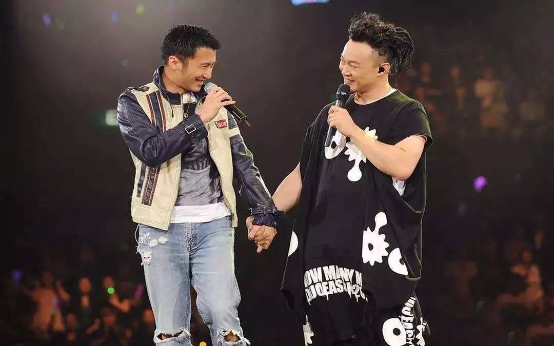 年少不听李宗盛悲伤不听陈奕迅
