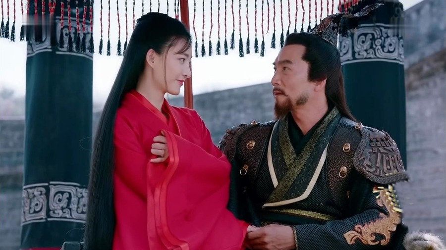 没想到商纣王横征暴敛,杀掉了妲己的父亲苏护,冀州百姓沦为奴隶,从此