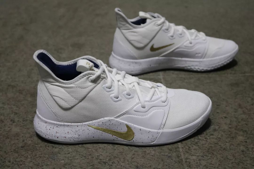 bt新品预告【经典纯白配色加以亮金点缀 nike pg3】