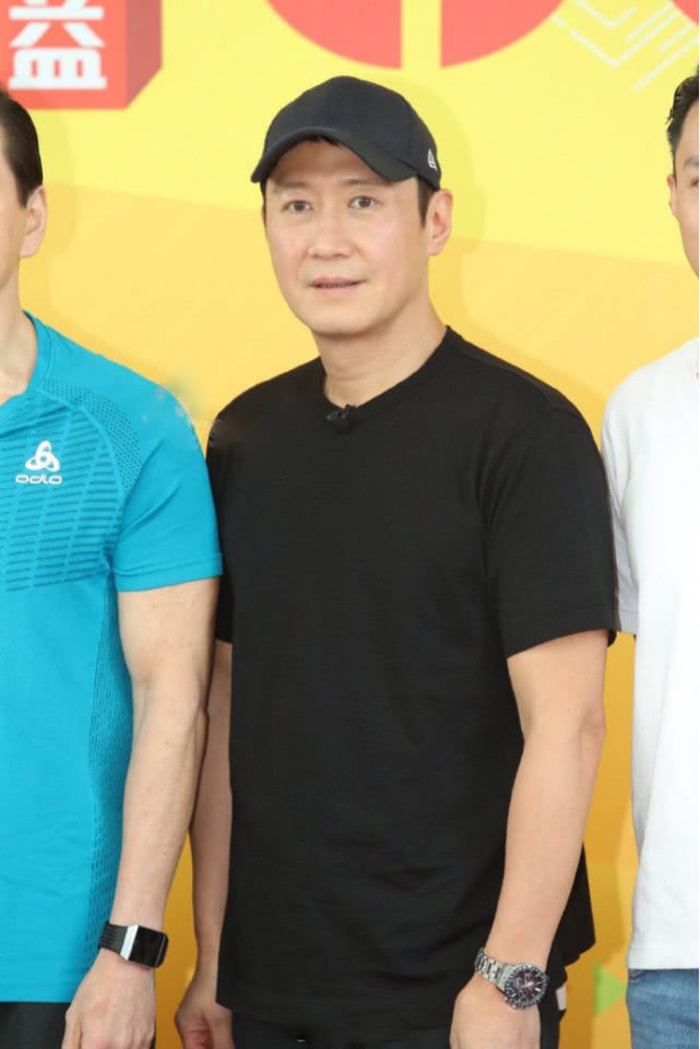 黎明出席活动身材发福明显四大天王中最帅的已变成最胖